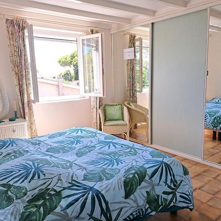Mini Villa Jardin 50 M Plage Борго Экстерьер фото
