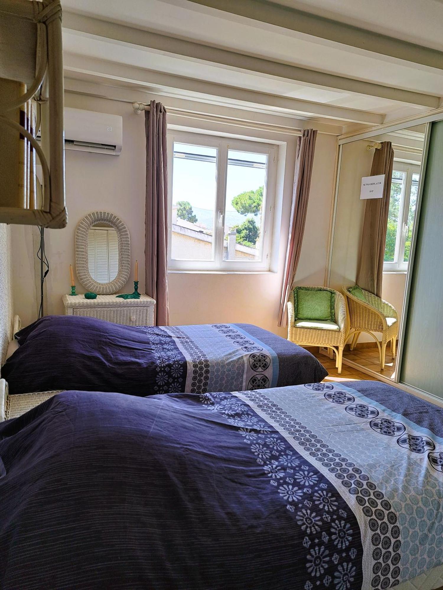 Mini Villa Jardin 50 M Plage Борго Экстерьер фото